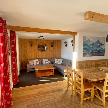 Grande Etoile Des Neiges Apartment