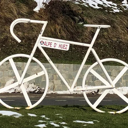 Grande Etoile Des Neiges * Альп-д'Юэз